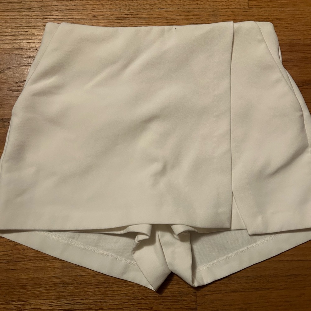 White skort